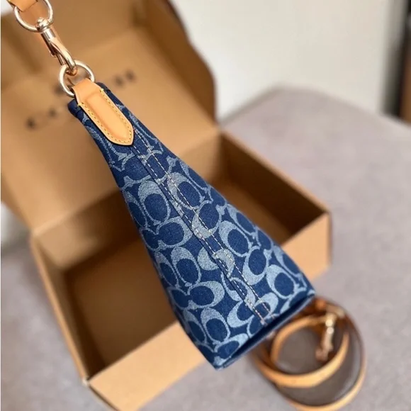 🪃Coach Blue Denim Monogram Shoulder Bag Everyday Crossbody - Picture 7 of 9